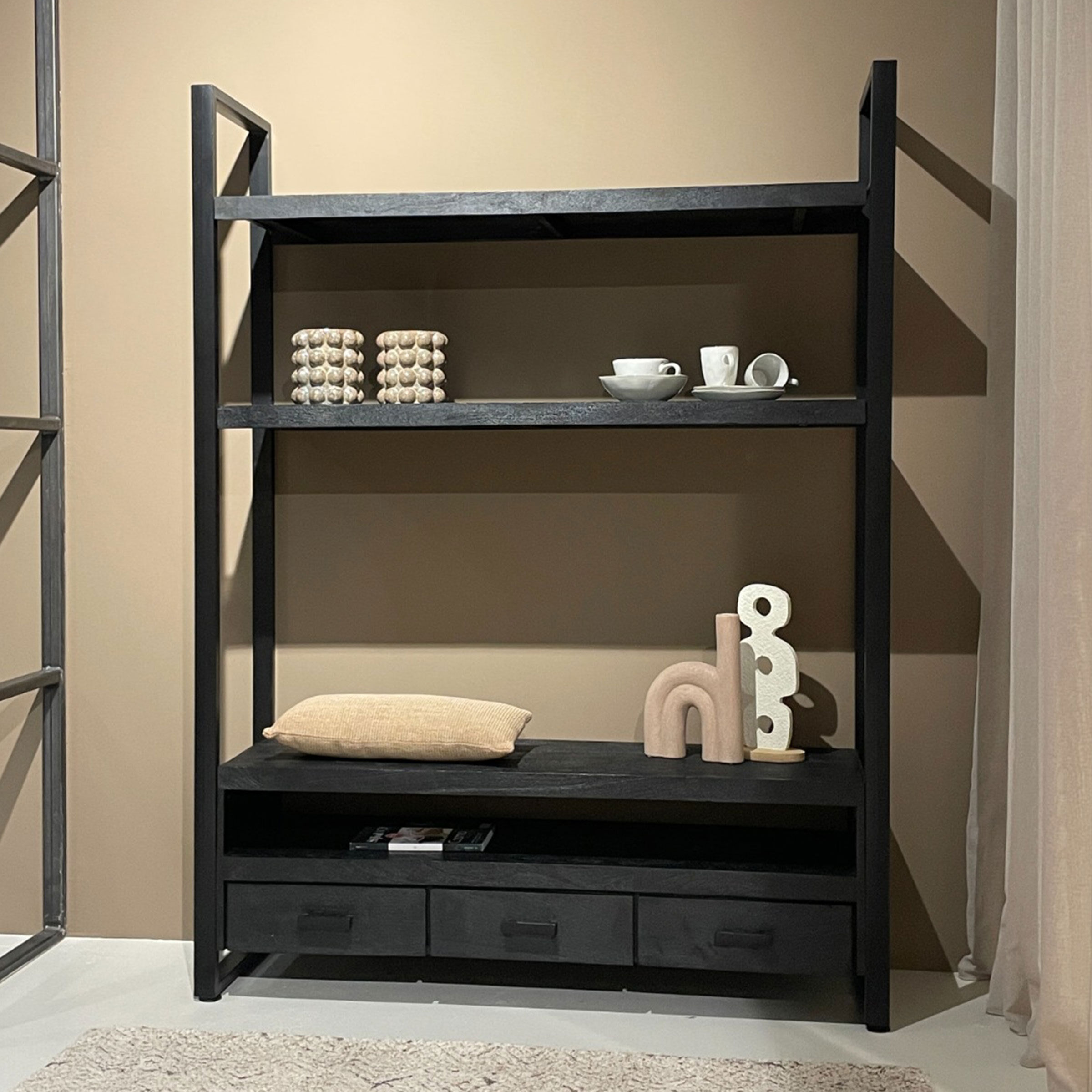 Livingfurn Hoog TV-meubel Norris Mangohout en staal, 150 cm - Zwart - 7439612537520