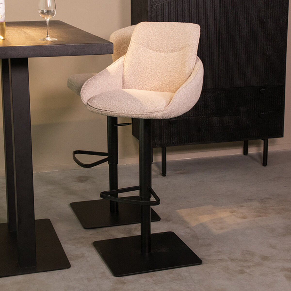 LABEL51 Barkruk Beauty Bouclé - Naturel (zithoogte 56-82cm) - 8720143417719