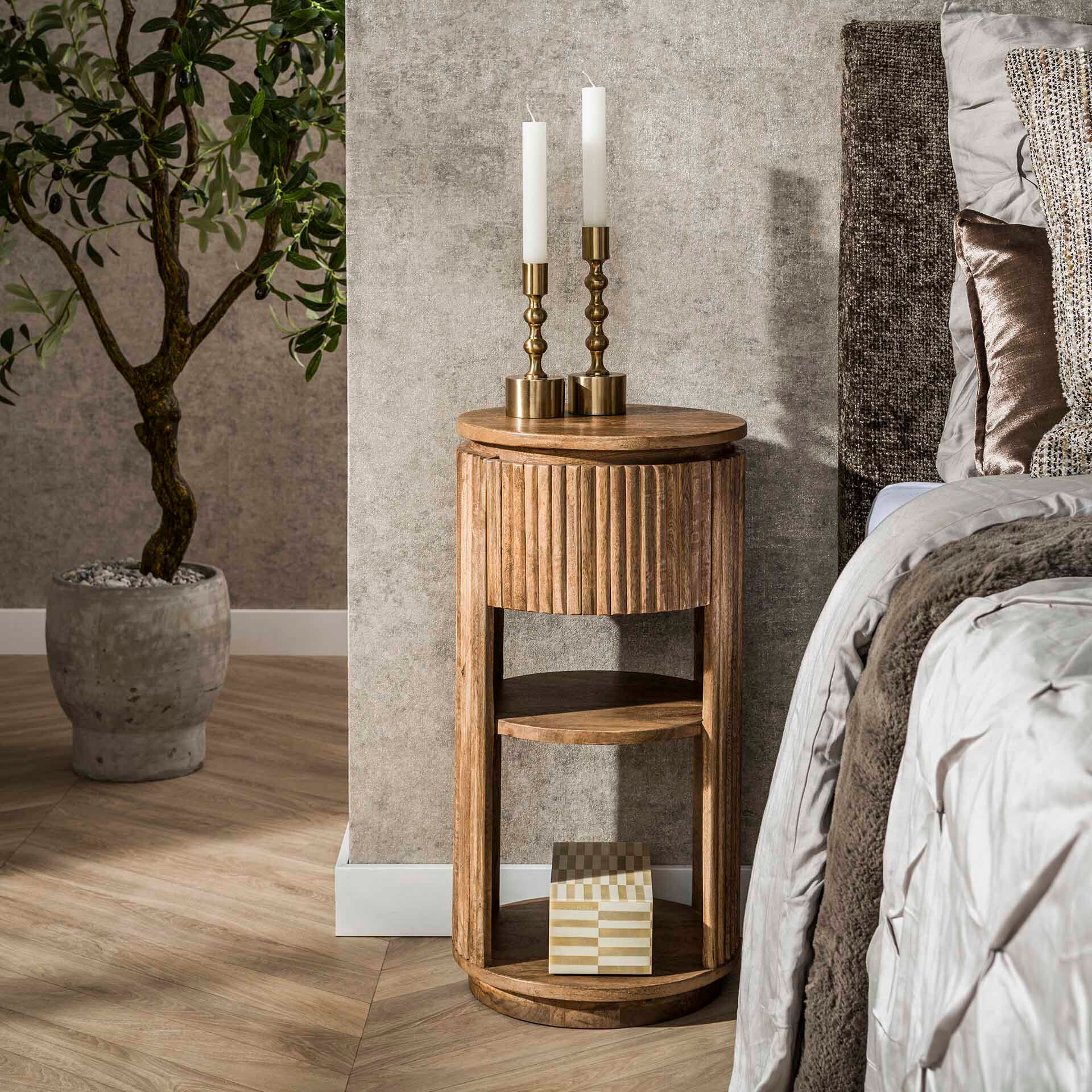 LifestyleFurn Rond Nachtkastje Sharmila Mangohout, Met 1 lade - Massief mango zand - 9502181966980