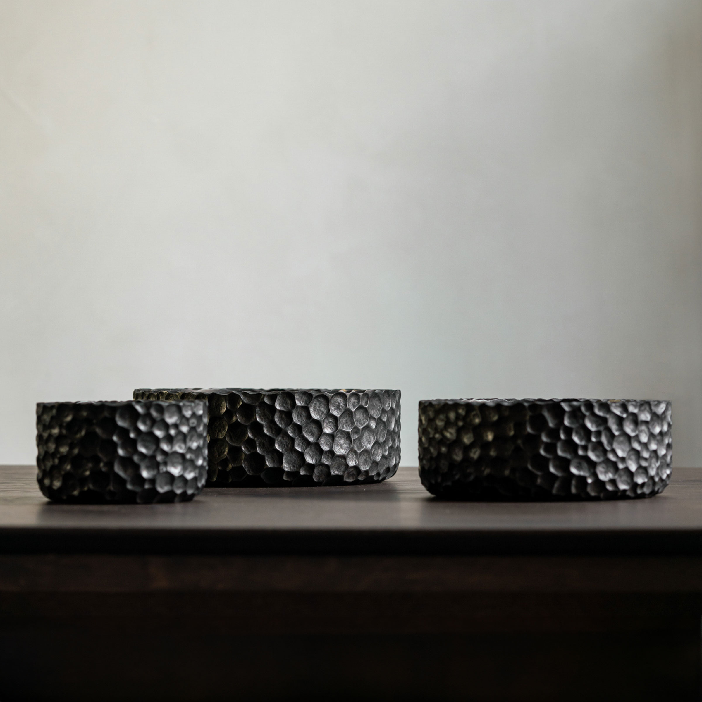 Ethnicraft Schaal Chopped Mahoniehout, Set van 3 stuks - Zwart - Rond - 5404023613721