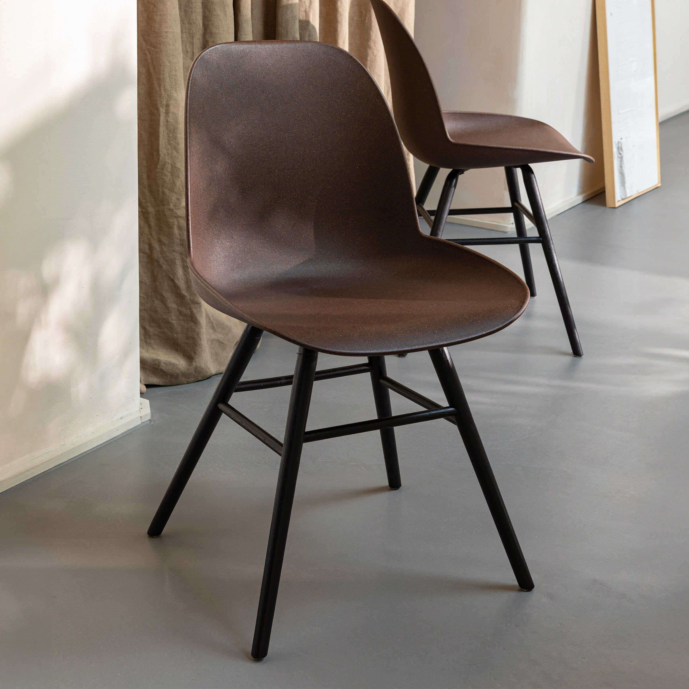 Zuiver Eetkamerstoel Albert Kuip Gerecycled kunststof - Coffee - 8718548061033