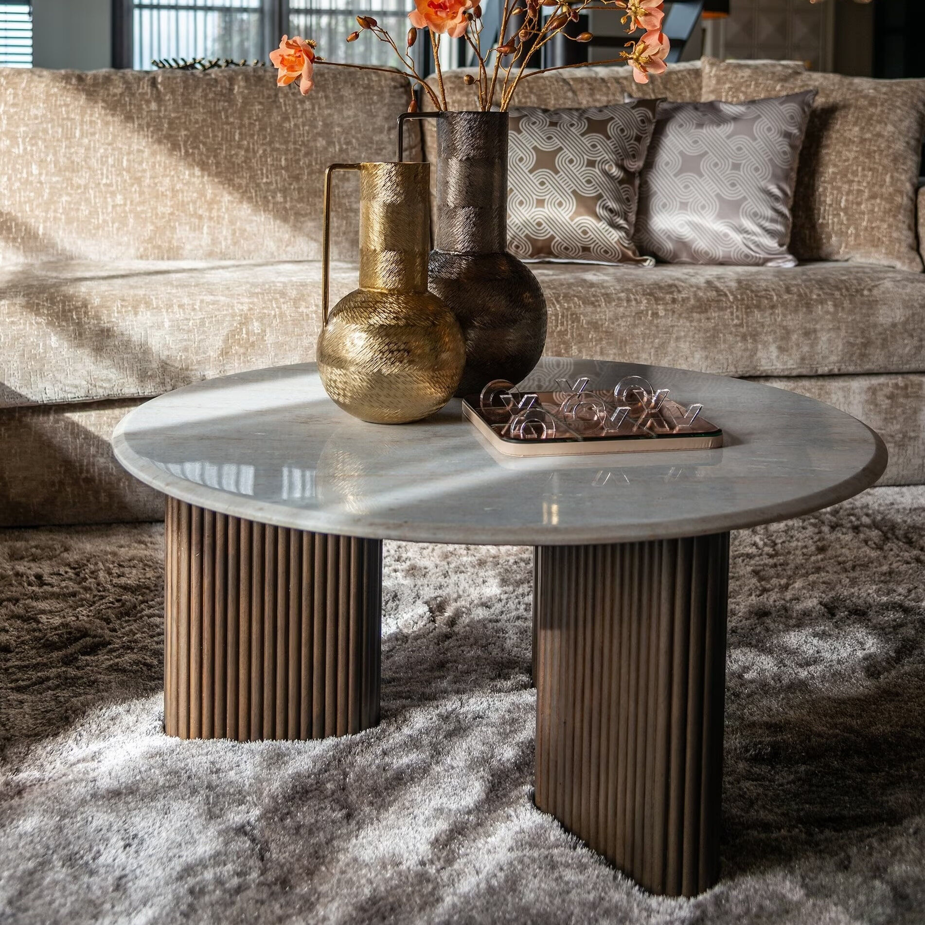 Richmond Ronde Salontafel Mayfield Mangohout en marmer, 90cm - Wit - Japandi - 8720621694458