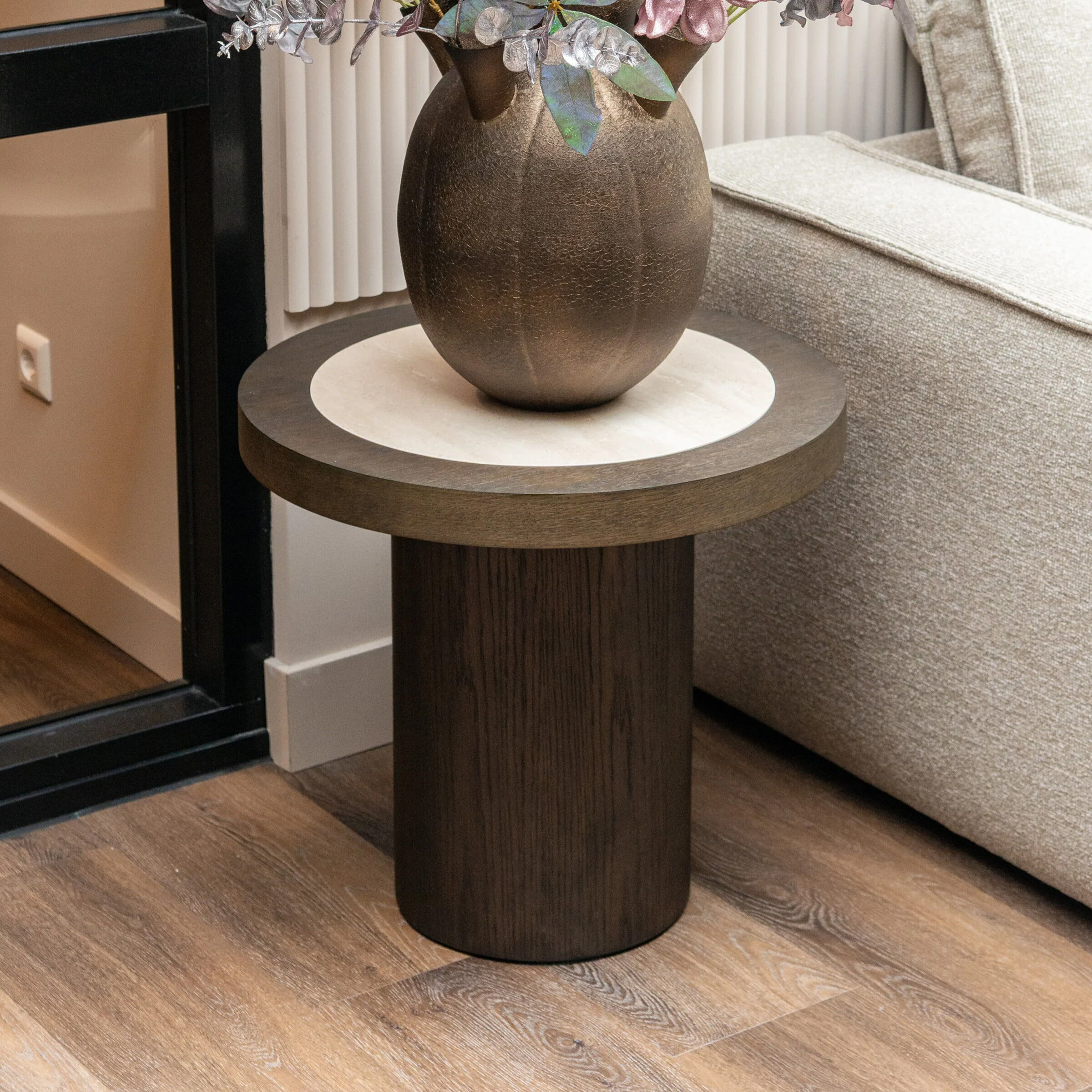 Richmond Ronde Bijzettafel Nando Travertinlook en eiken, 60cm - Bruin - 8721009423288