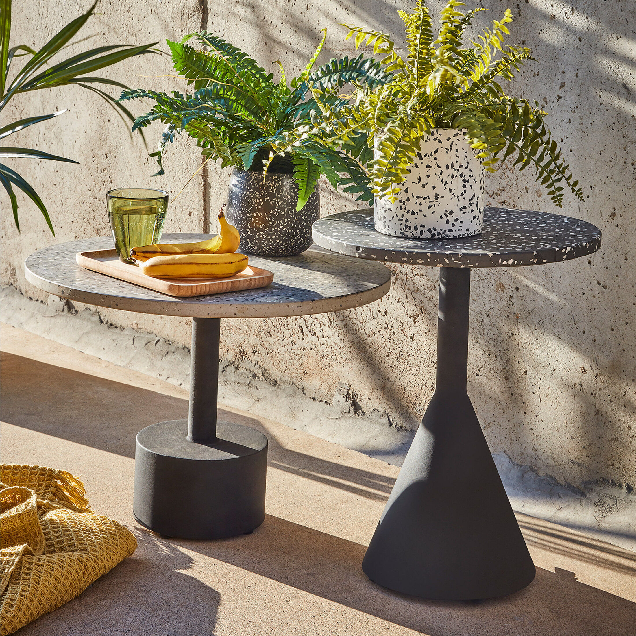 Kave Home Bijzettafel Delano 65cm - Grijs - Rond - 8433840480534