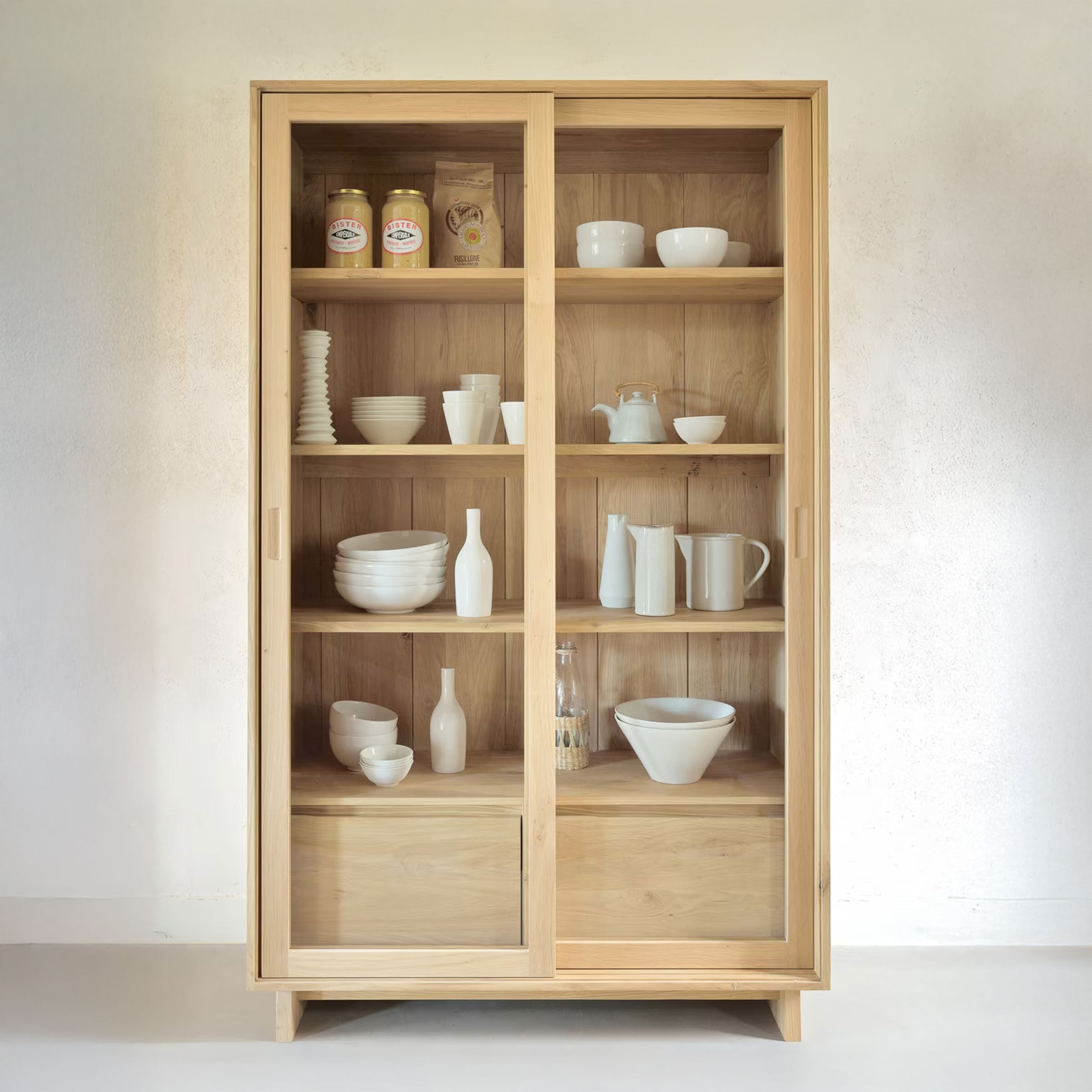 Ethnicraft Vitrinekast Wave Geolied Eikenhout, 183 x 110cm - Naturel - 5404023607485