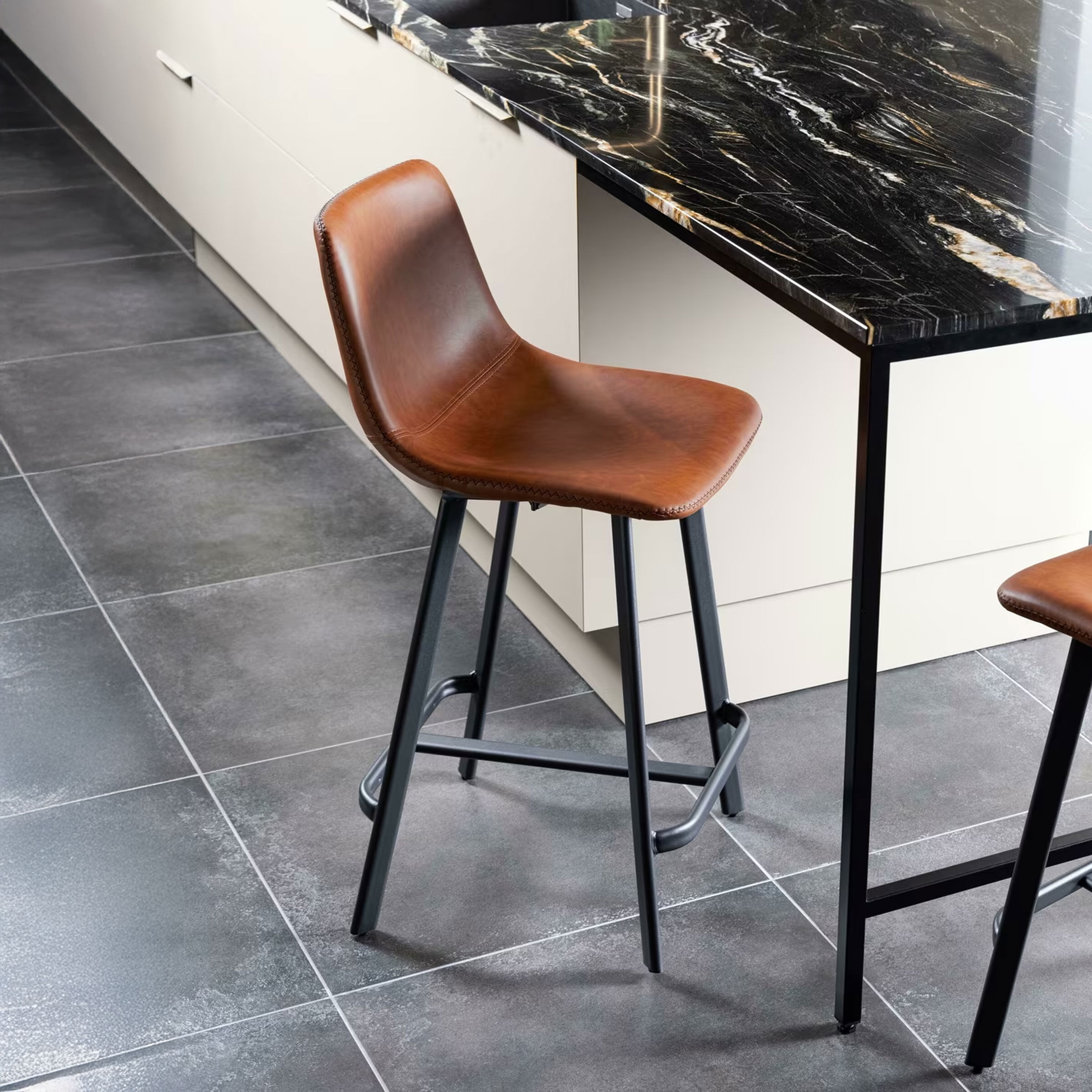 Bendt Barstoel Xanthe PU - Cognac (zithoogte 63cm) - 5713941191823