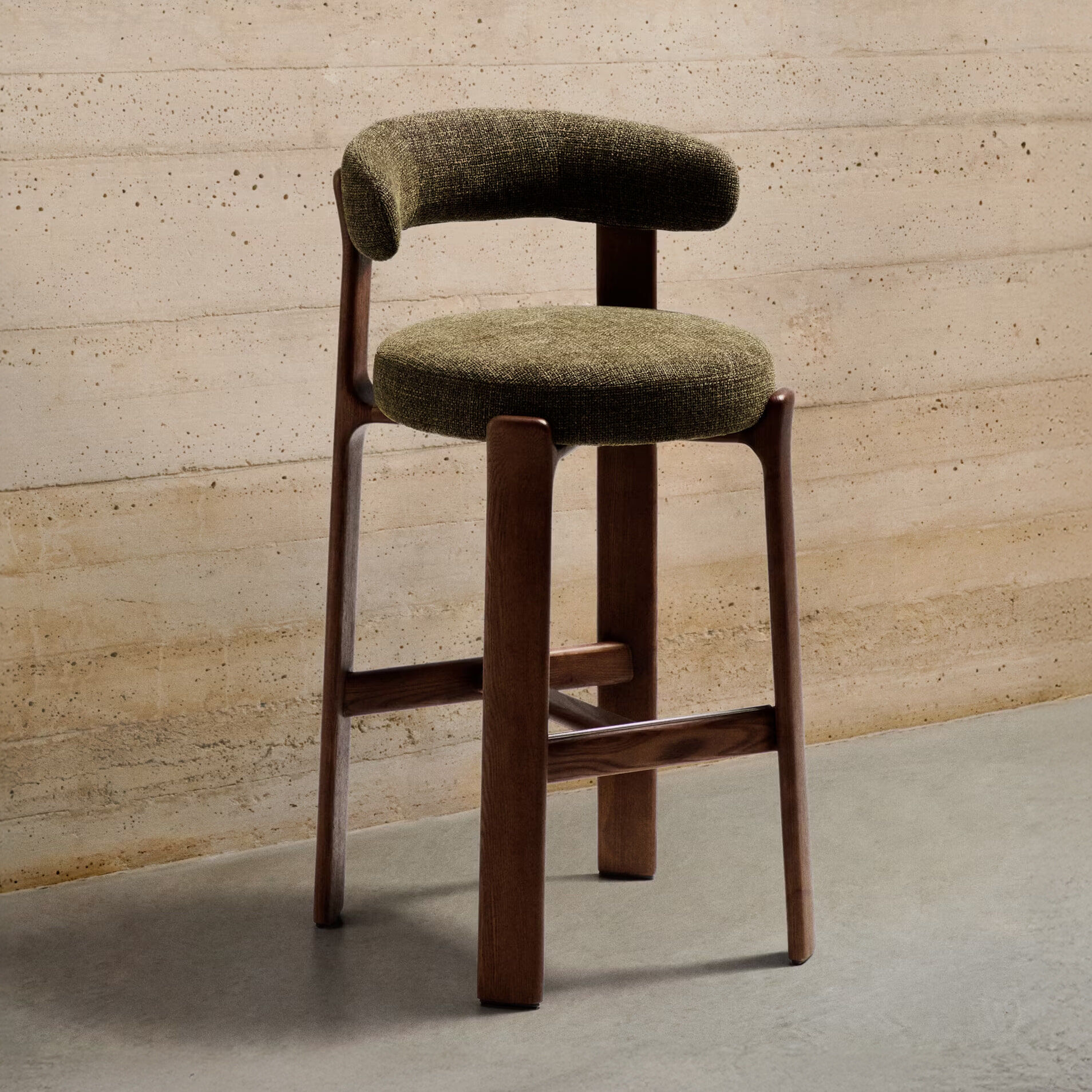 Kave Home Barkruk Granite Chenille en essenhout - Groen/Bruin (zithoogte 75cm) - 8447305050194