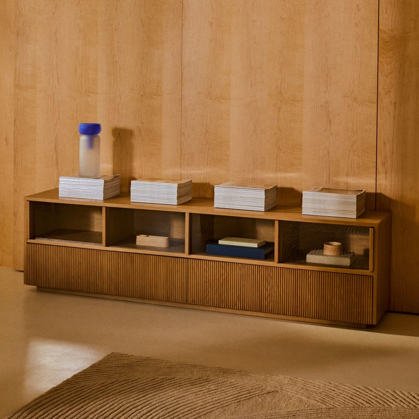 Kave Home TV-meubel Helvine Eiken en glas, 200cm - Bruin - 8433840935874