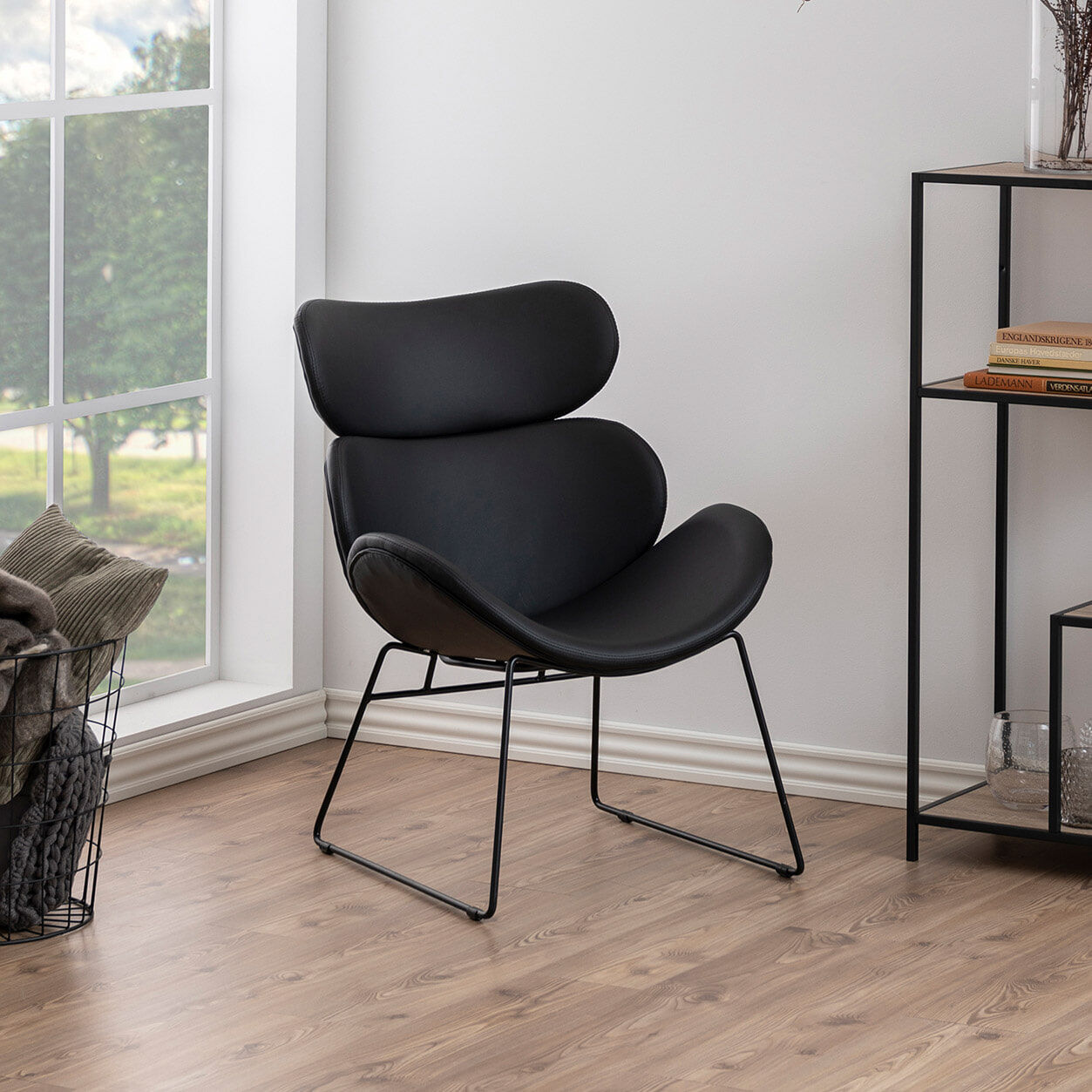 Bendt Fauteuil Ida zwart onderstel, PU zwart - Zwart PU - 5705994947724