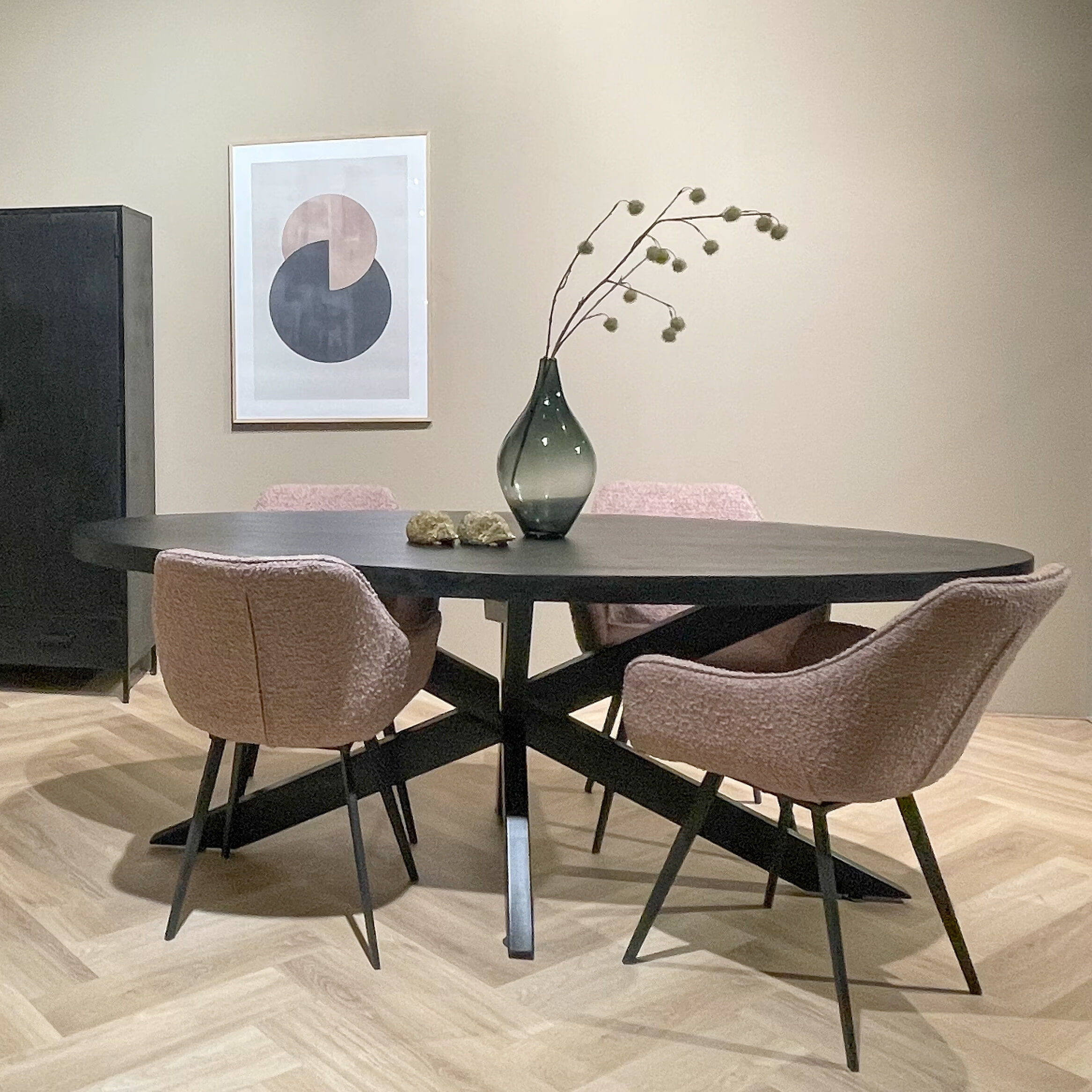 Livingfurn Ovale Eettafel Kala Mangohout, 160 x 90cm - zwart - Ovaal - 7439612655637