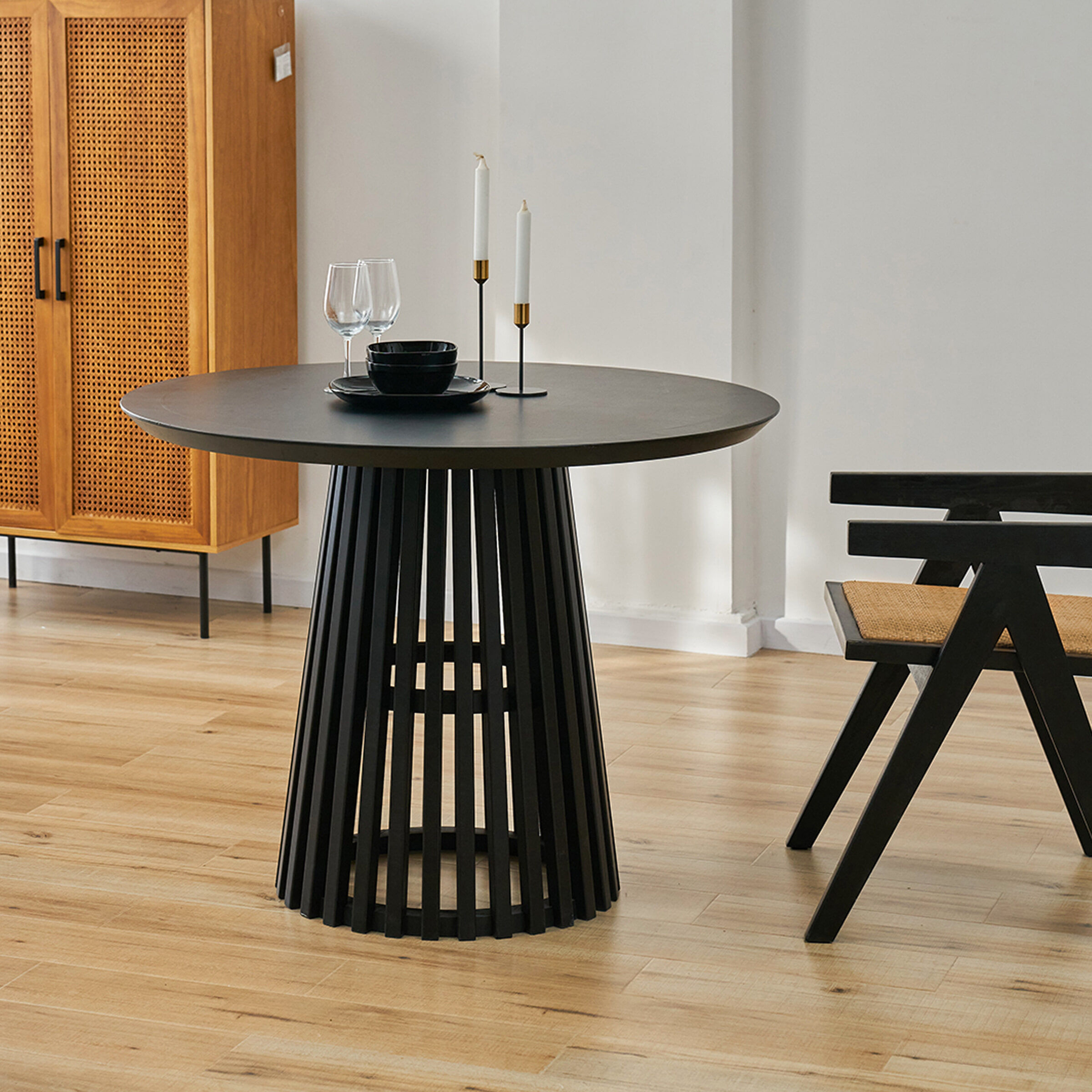 Artistiq Ronde Eettafel Nikkie Hevea hout, 100cm - Zwart - 4055195280818