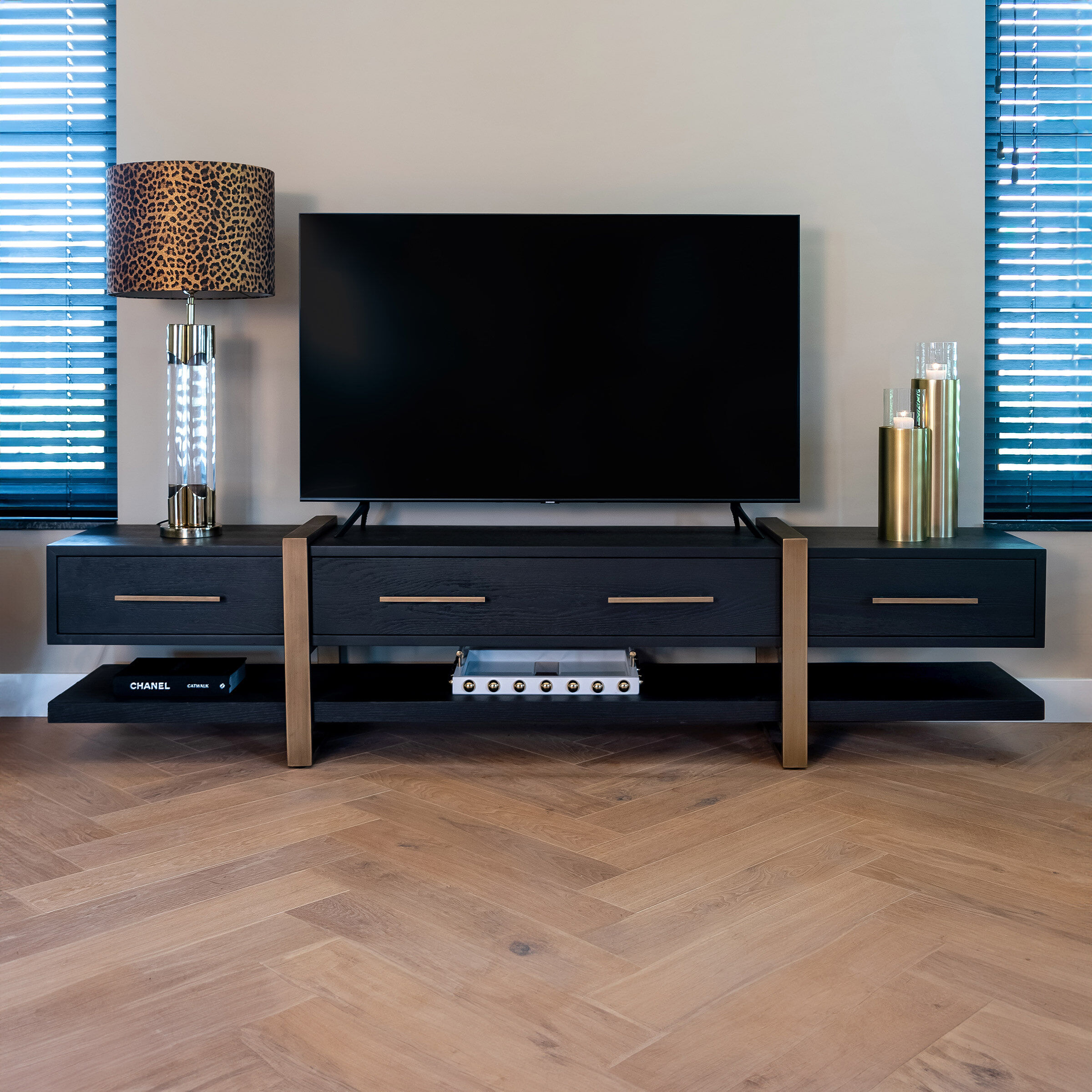 Richmond TV-meubel Cambon Eiken, 240cm - Zwart - 8720621684145