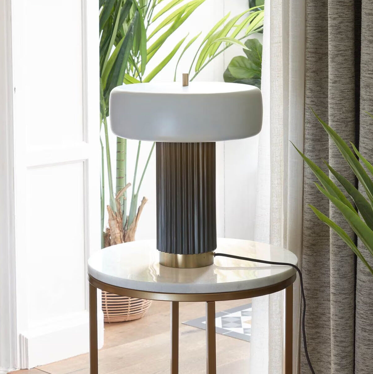 Kave Home Tafellamp Serenella Metaal en glas - Groen - 8433840695877