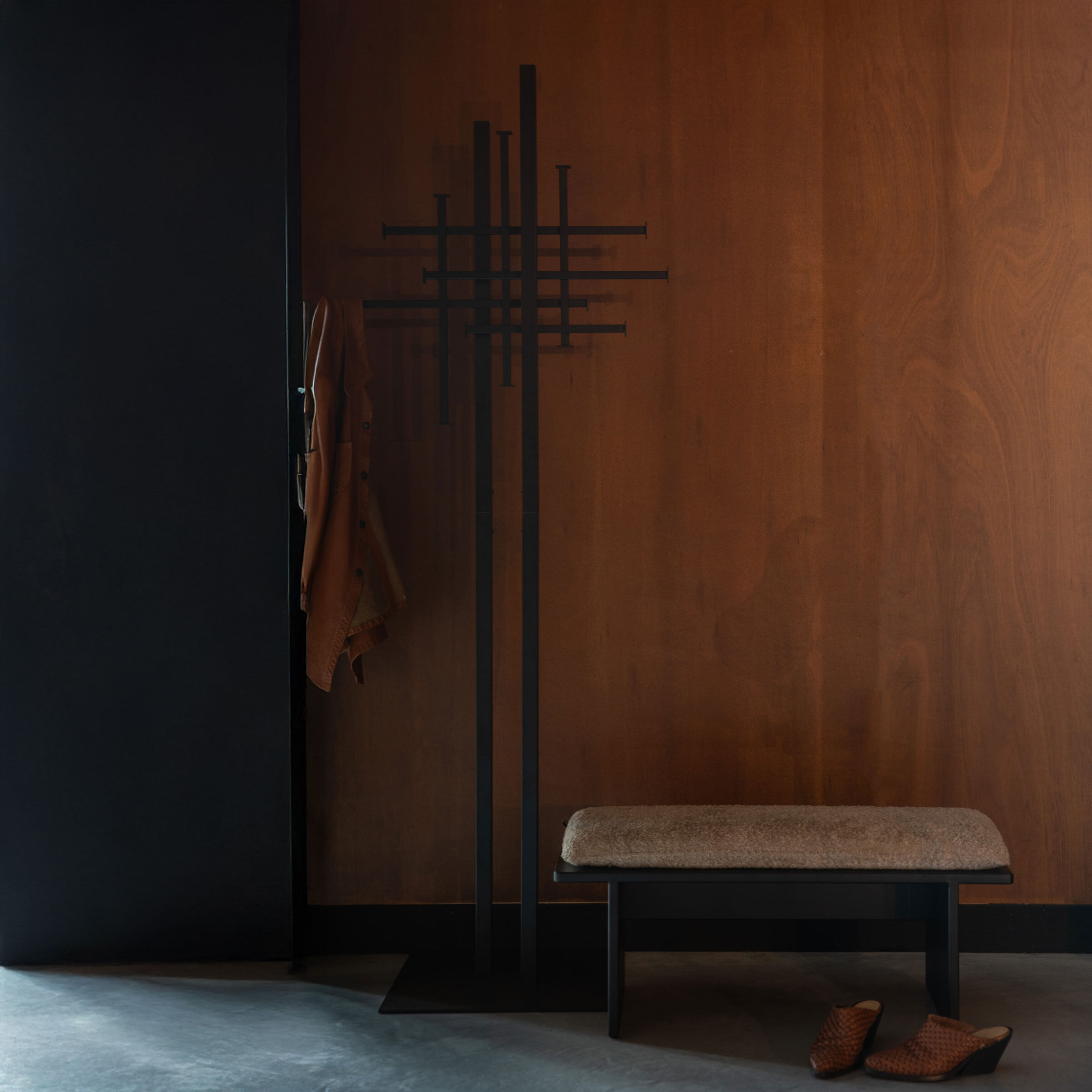 Dutchbone Kapstok Rumex 185cm - Zwart - 8718548093423