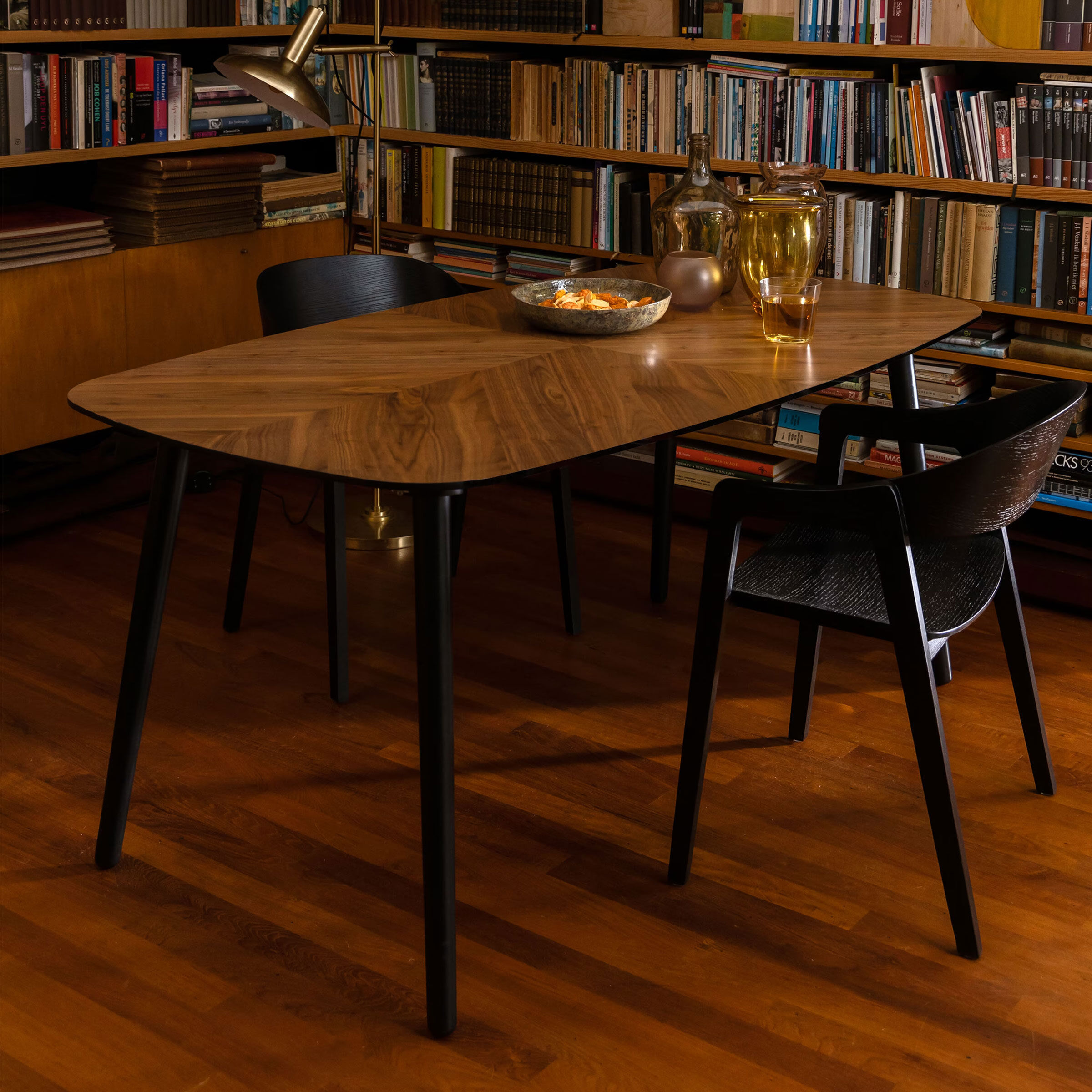 Dutchbone Eettafel Clover Notenhout, 165 x 90cm - Bruin - 8718548066618