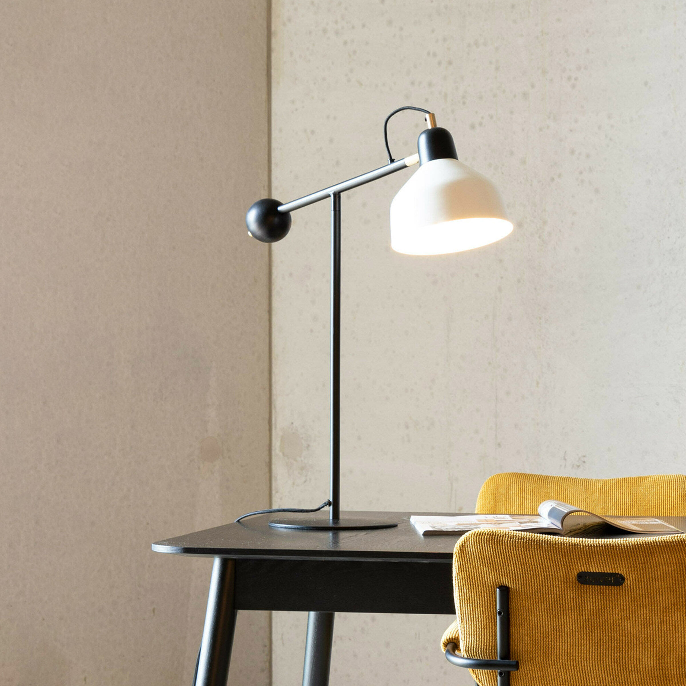 Zuiver Tafellamp Skala 66cm - Zwart/Wit - 8718548049864