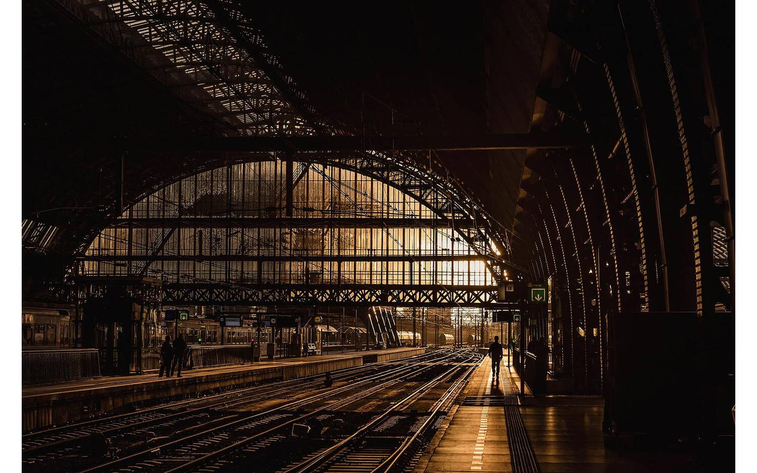 Goossens Schilderij The Station, 148 x 98 cm - 8718823250282